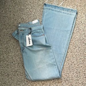 Women’s Wrangler jeans size 31 with flare